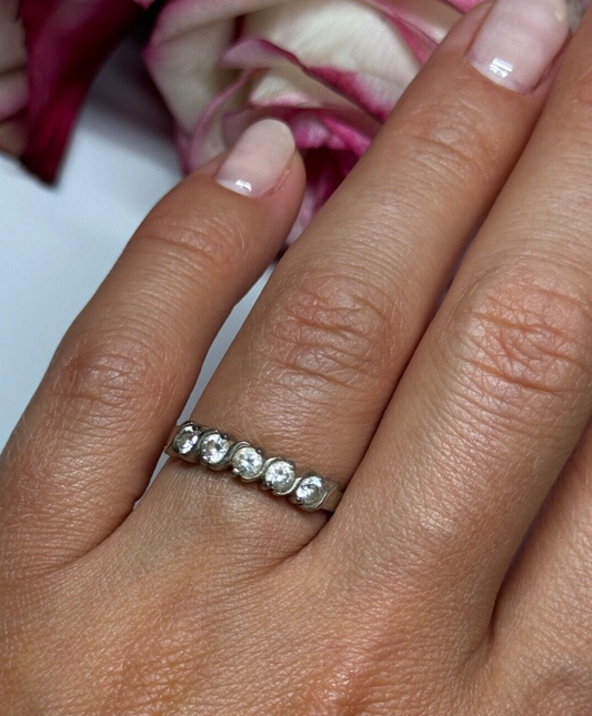 925 Sterling Silver CZ Ring Size 7