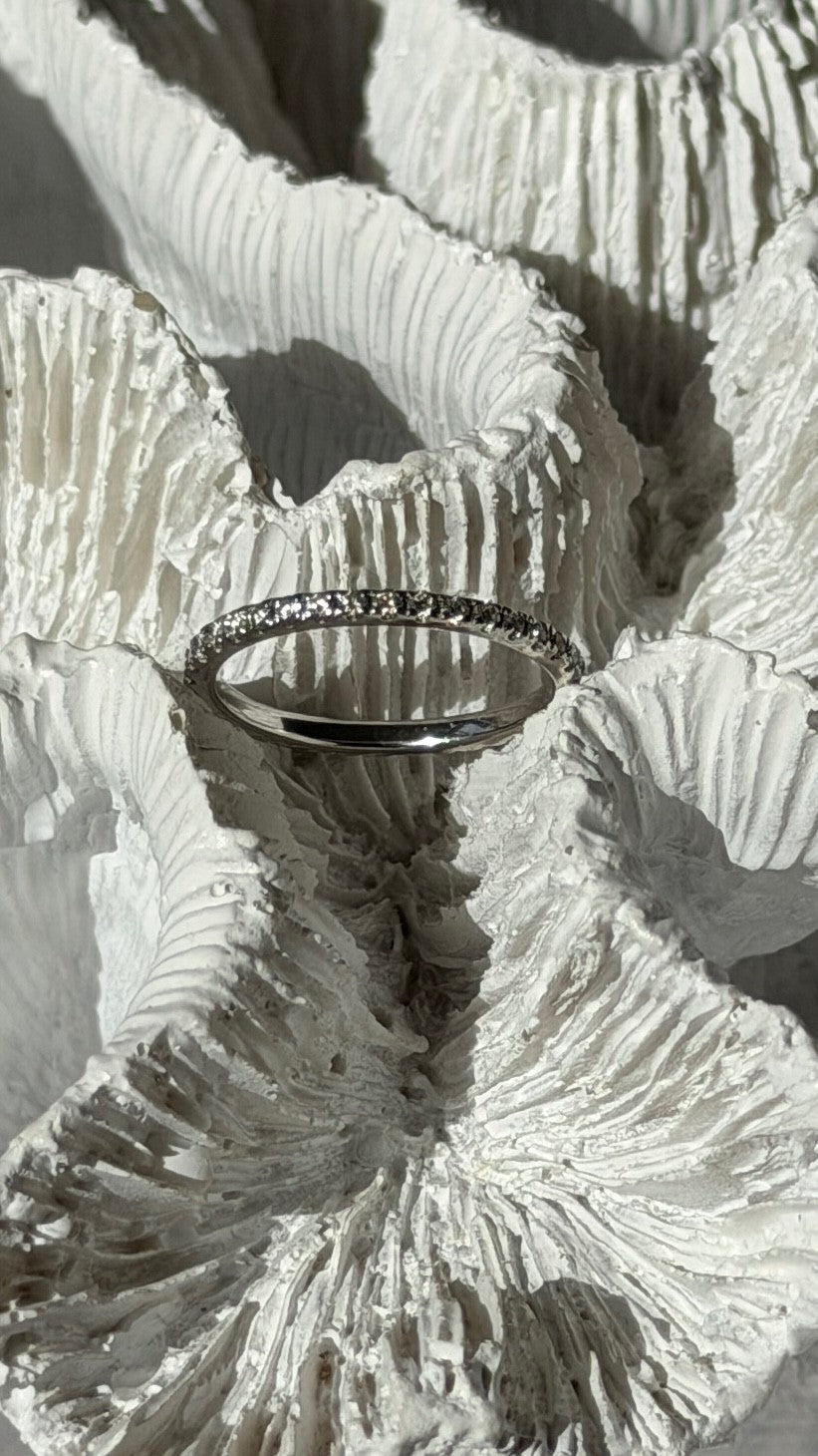 14K White Gold Diamond 0.37 ct Band Ring Size 5