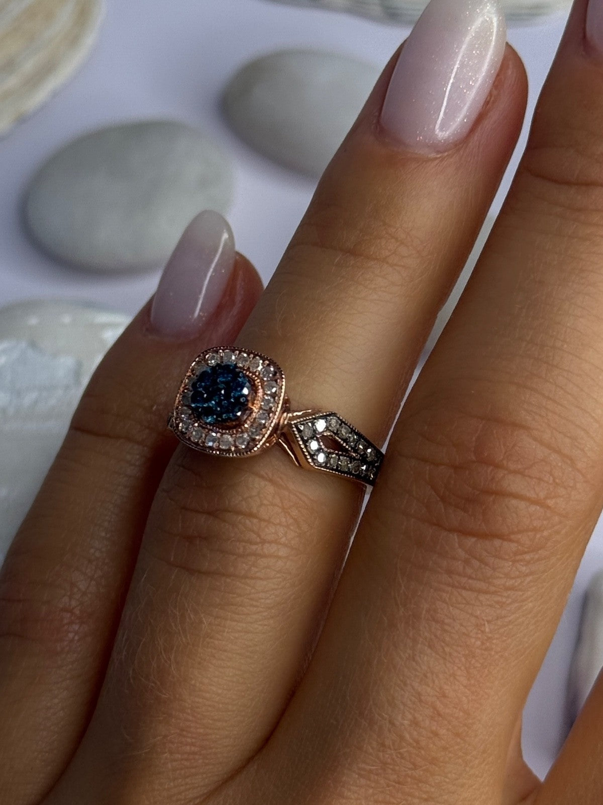 10K Rose Gold 0.5 Carat Clear & Teal Blue Dimond Ring Size 6
