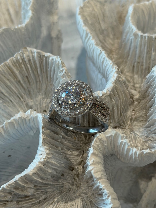 Beautiful 925 Sterling Silver Cz Ring Size 6