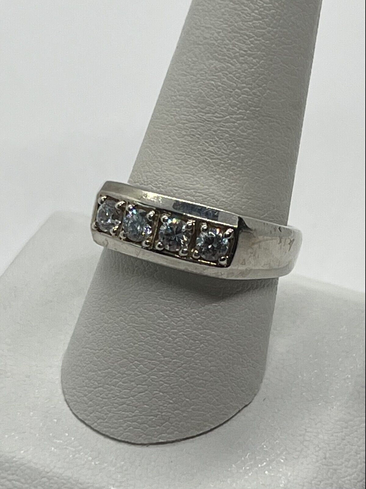 925 Sterling Silver CZ Ring Size 9