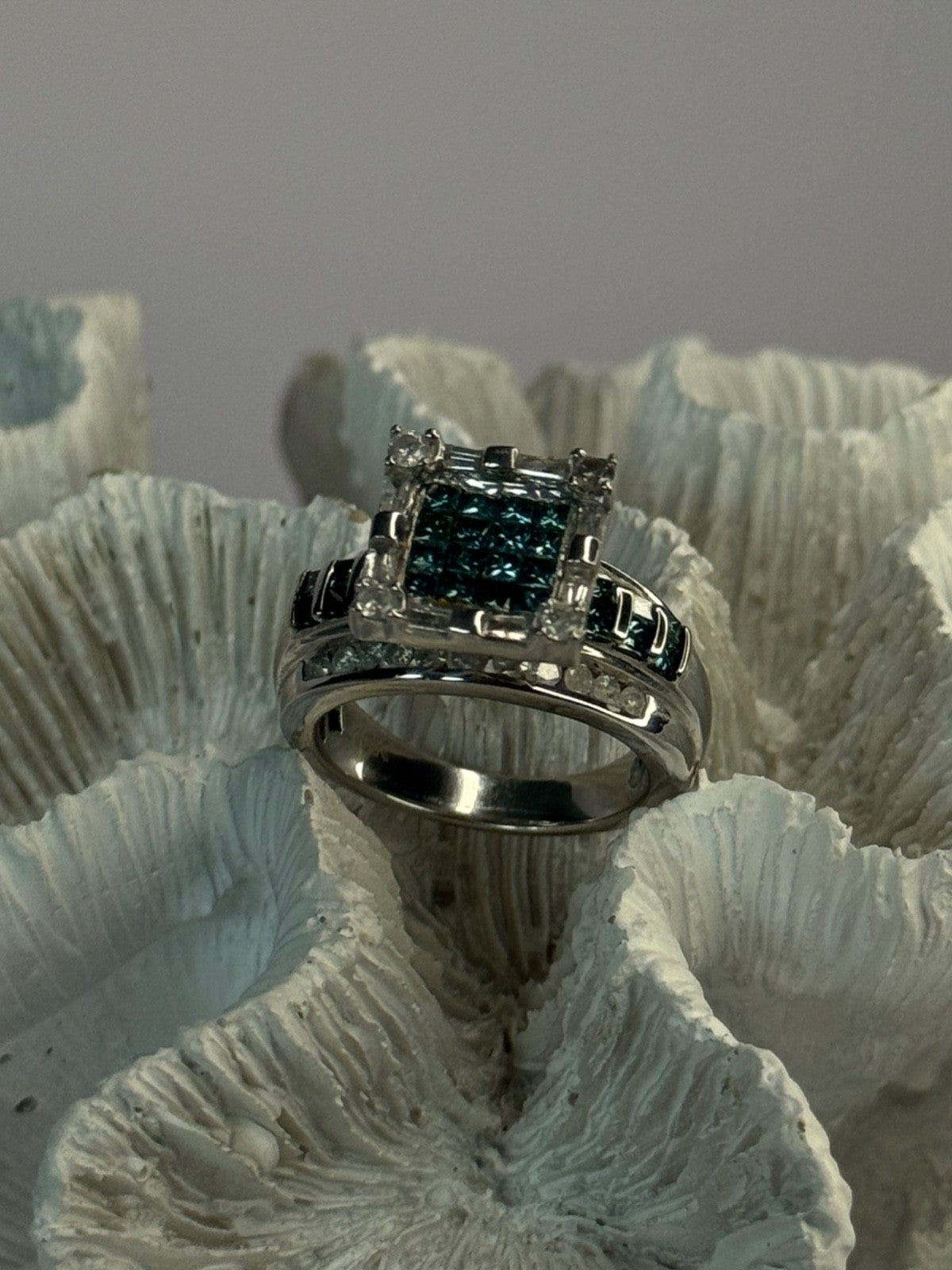 10K White Gold Aquamarine & White Topaz Ring Size 8