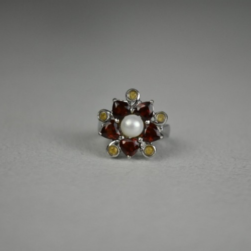 925 Sterling Silver Pearl, Almandine & Heliodor "Flower" Ring Size 6.5