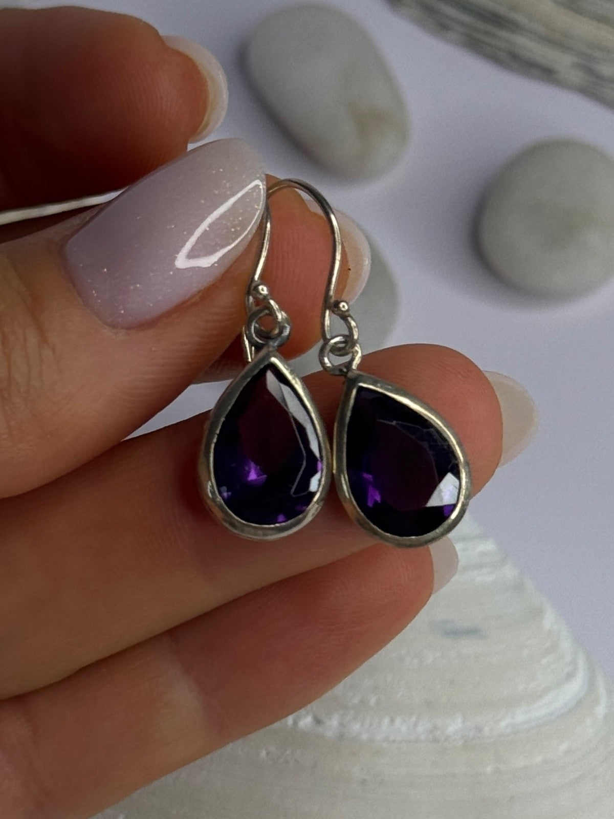 Vintage Design 925 Sterling Silver Amethyst Earrings Length 1.10 Inch