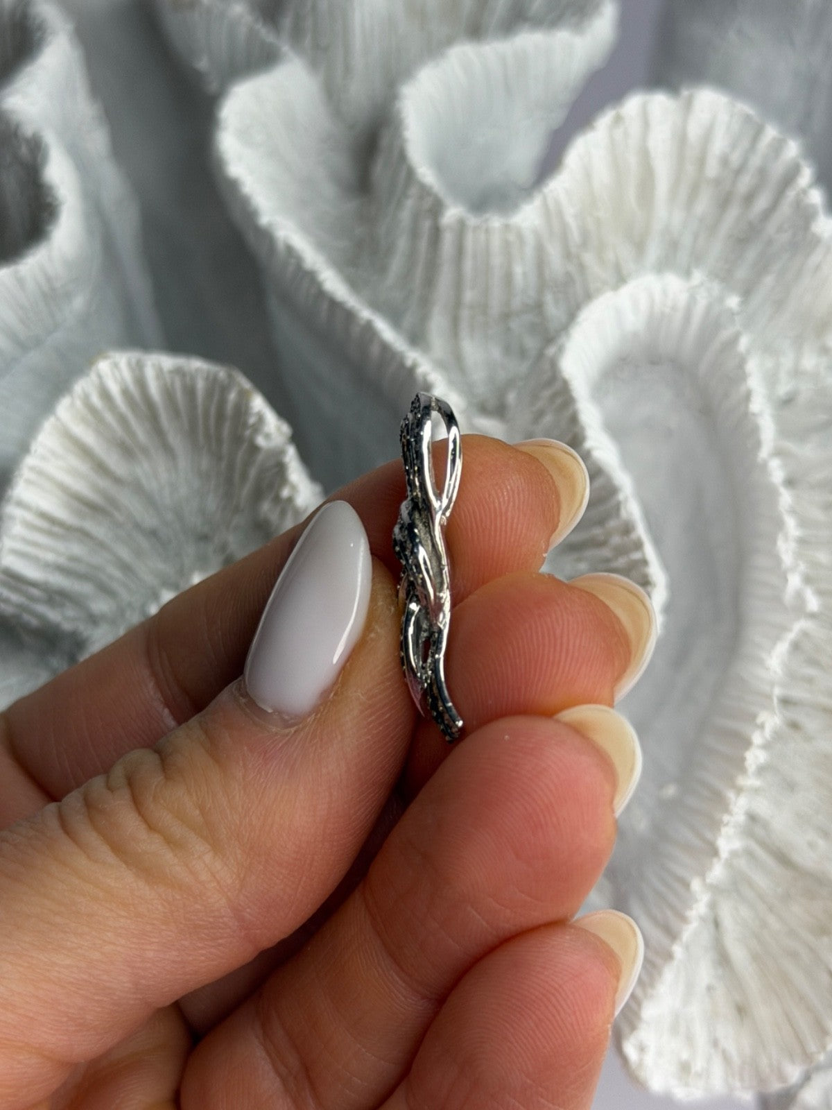 10K White Gold White & Black Diamonds Pendant