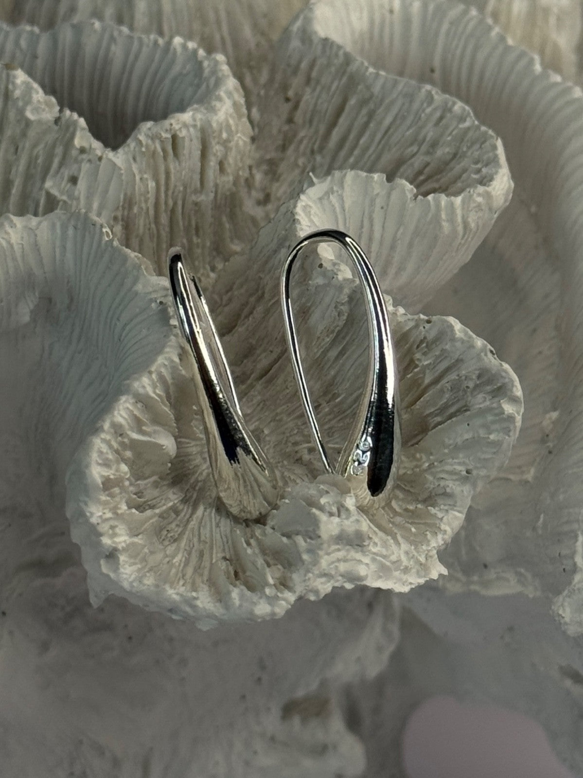 Elegant Design 925 Sterling Silver Earrings Length 1 Inch