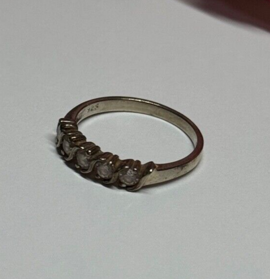 925 Sterling Silver CZ Ring Size 7