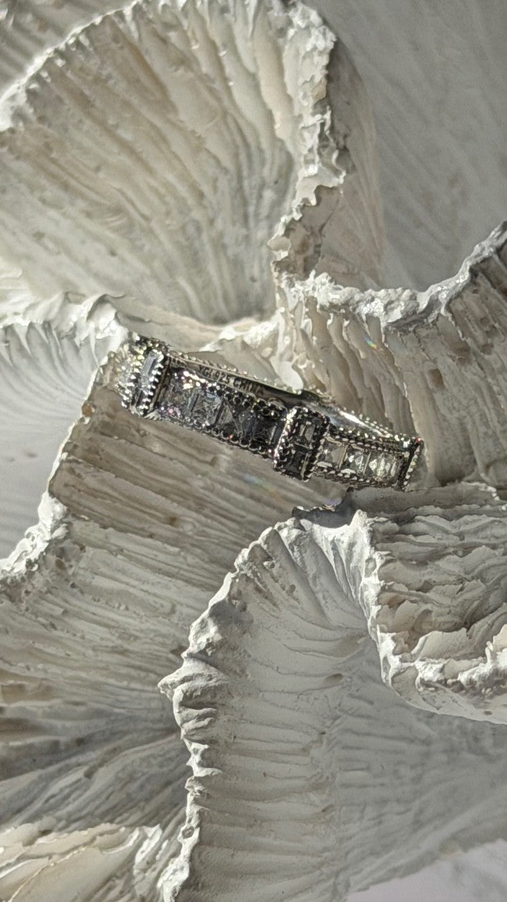 925 Sterling Silver Cz Band Ring Size 5