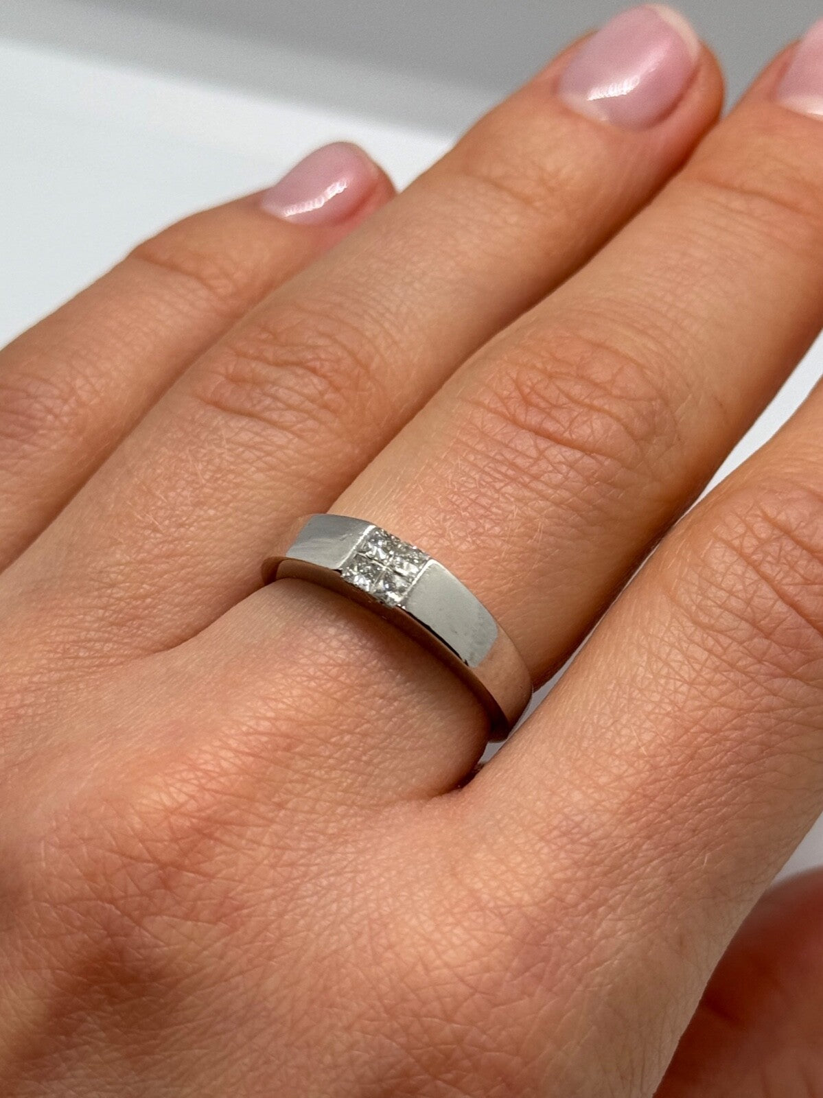 14K White Gold Diamonds Ring Size 7