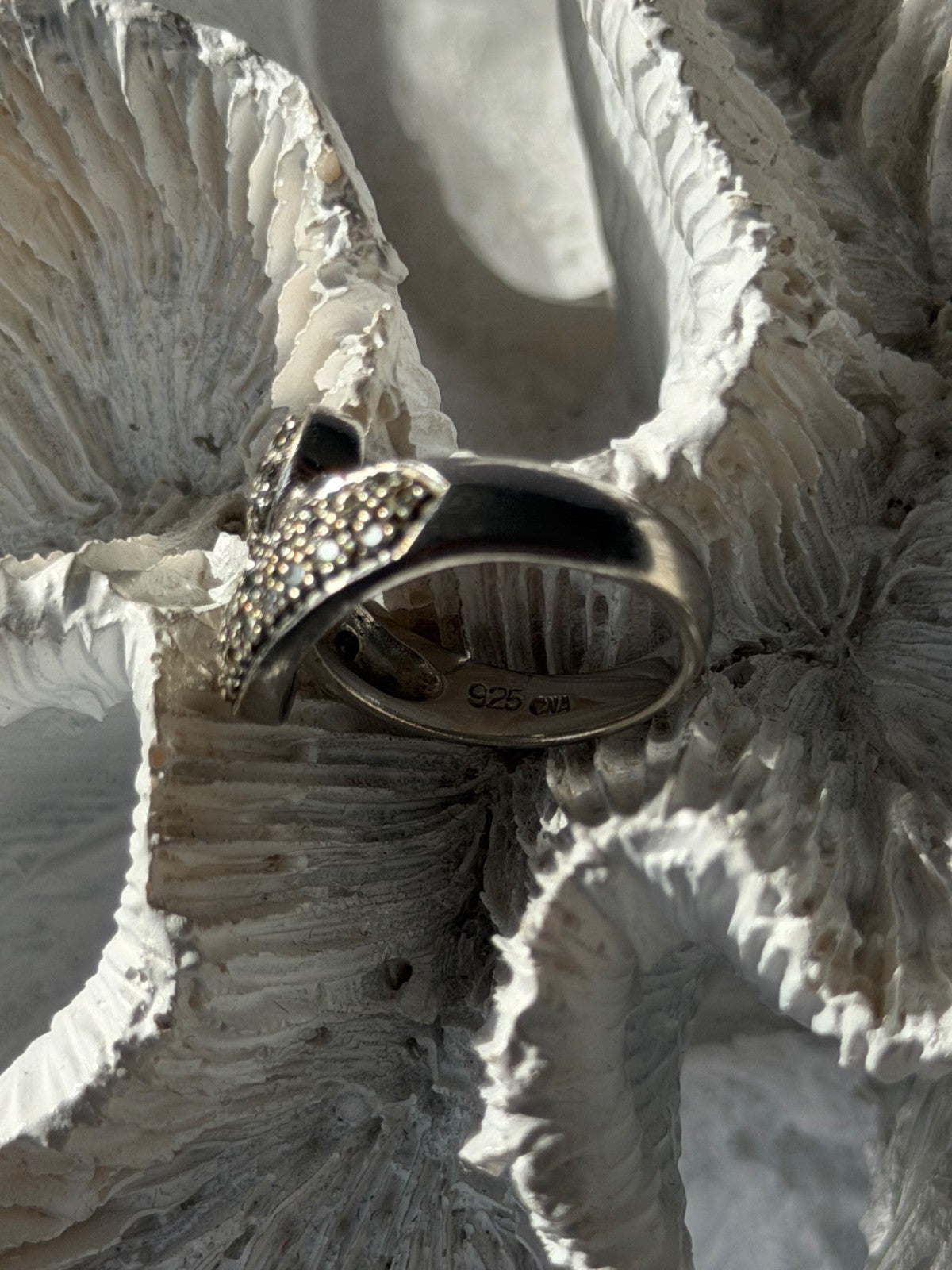 Lovely 925 Sterling Silver Cz Ring Size 6