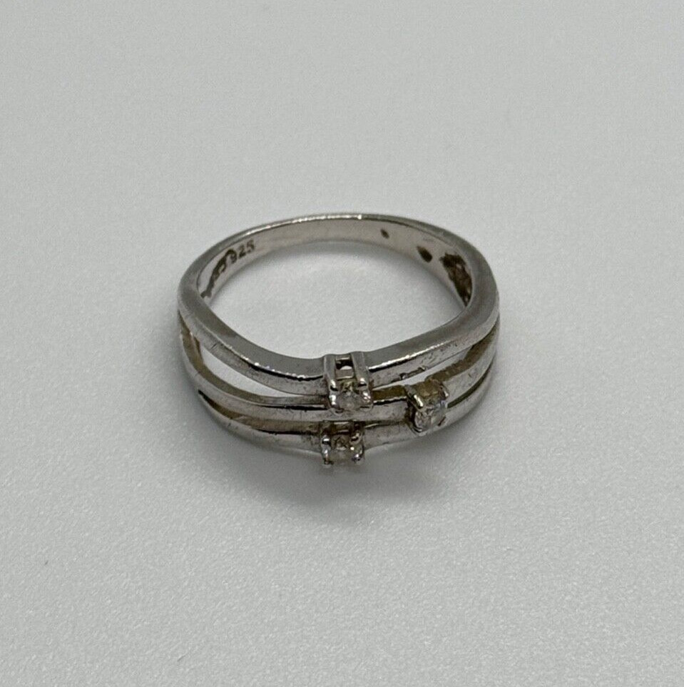 925 Sterling Silver CZ Ring Size 6