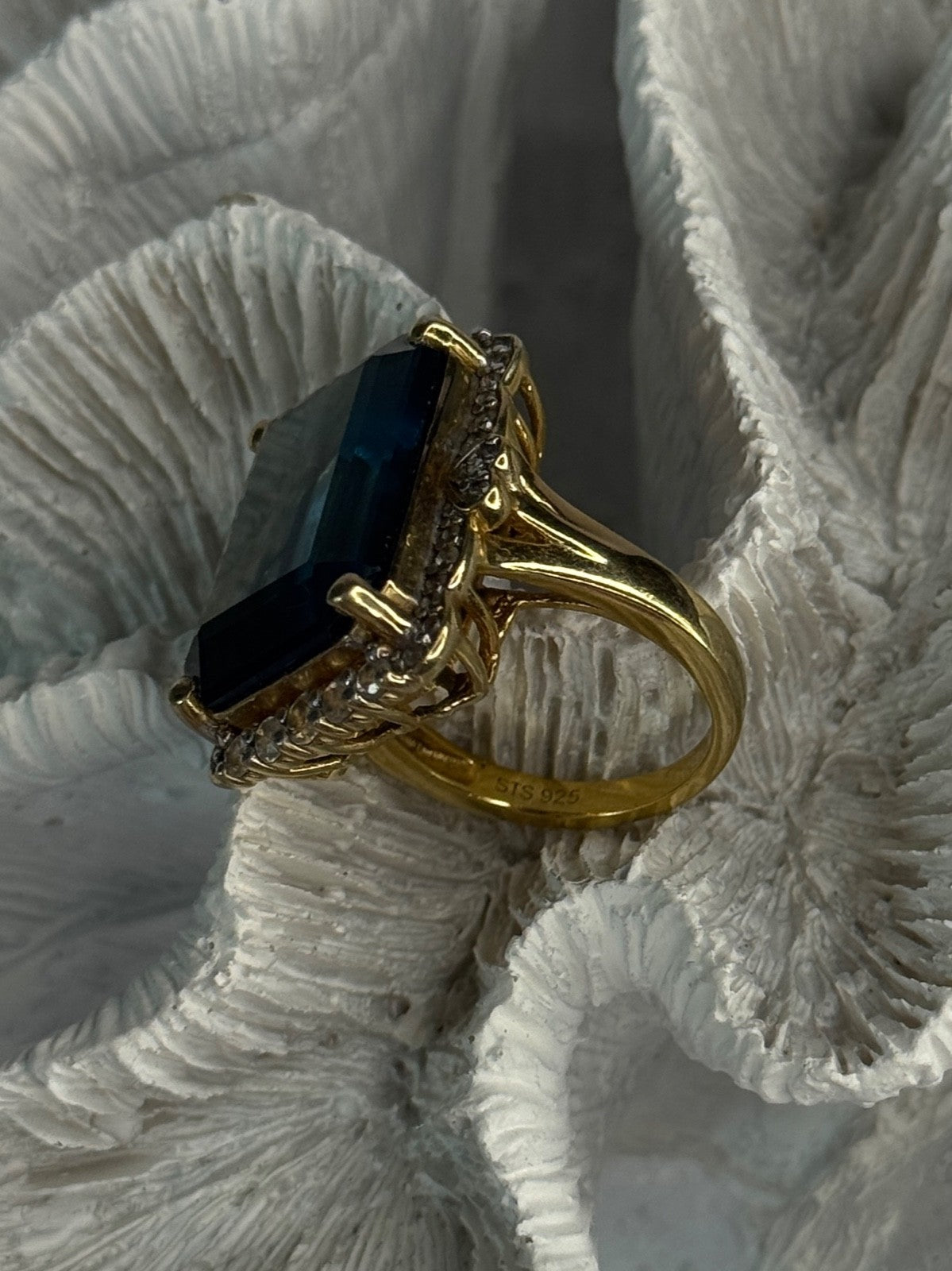 925 Sterling Silver Gold Plated Sapphire & Beryl Ring Size 9