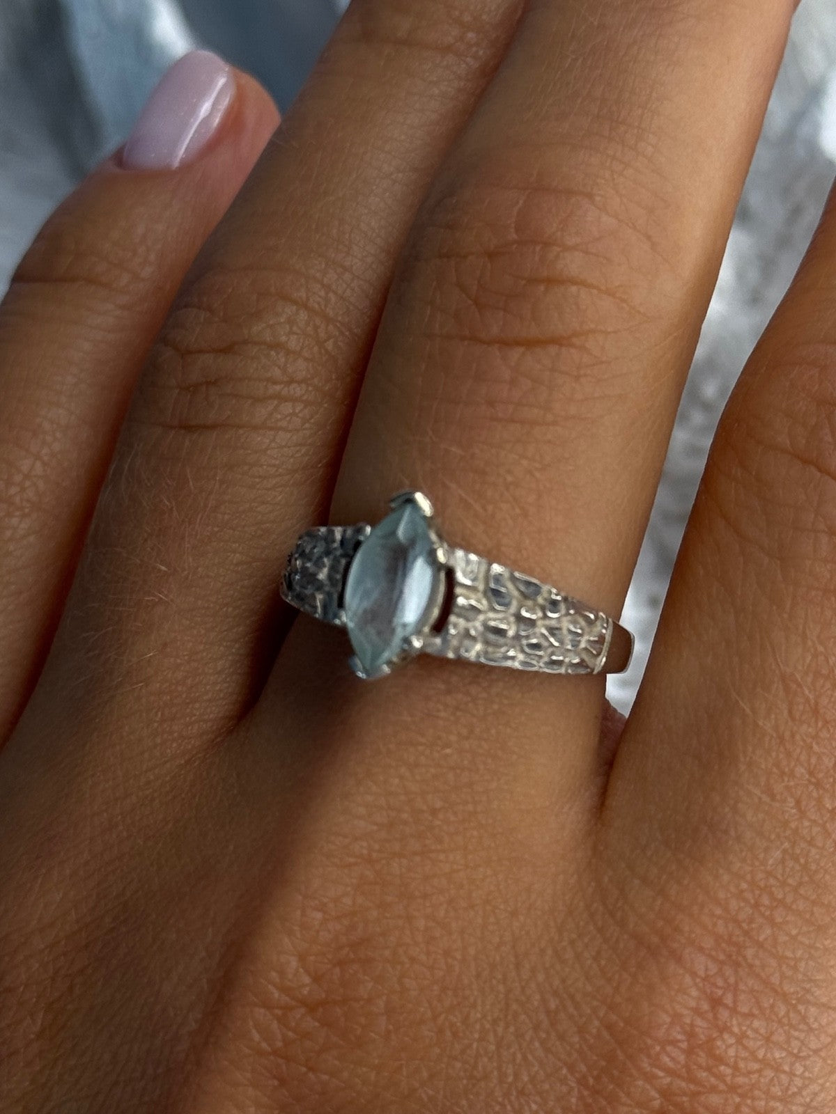 Kabana 925 Sterling Silver Blue Topaz Ring Size 9