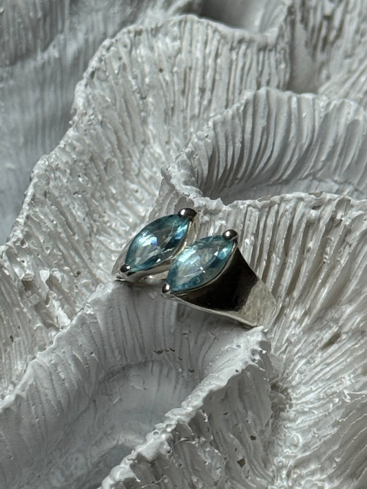 925 Sterling Silver Topaz Ring Size 6