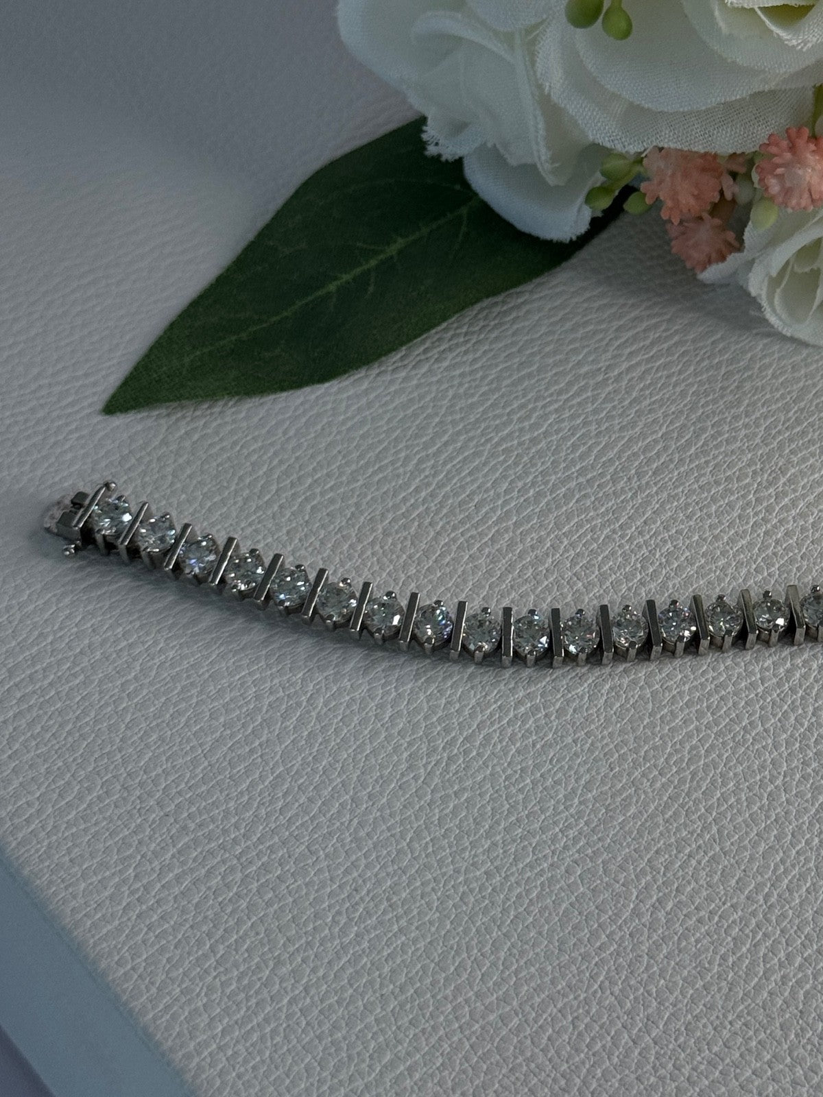 Beautiful 925 Sterling Silver CZ Bracelet Length 7.5 Inch