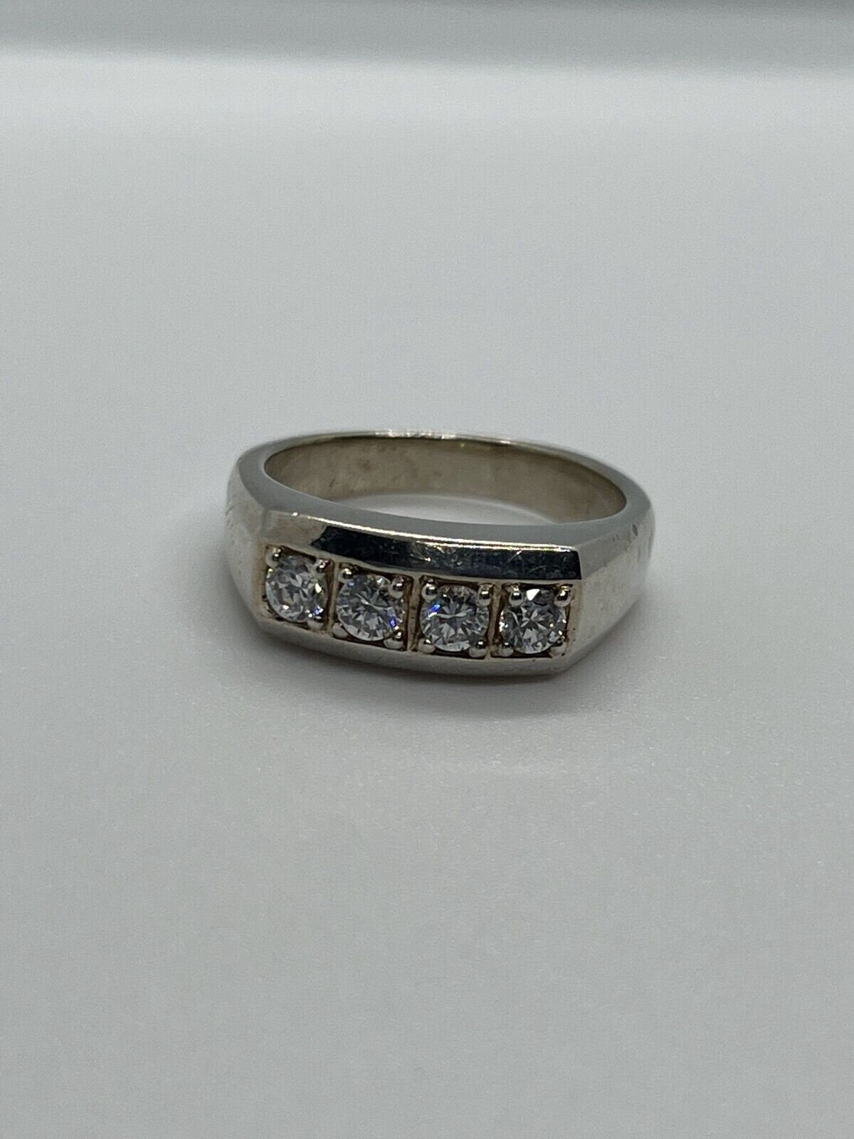925 Sterling Silver CZ Ring Size 9