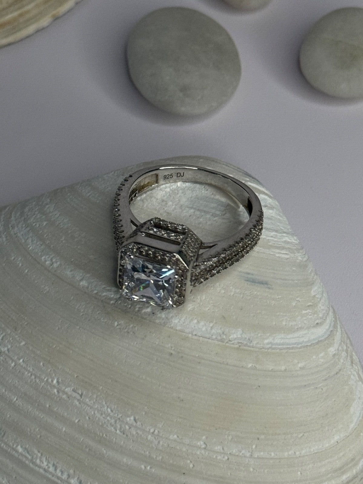 Shiny 925 Sterling Silver Cz Ring Size 10