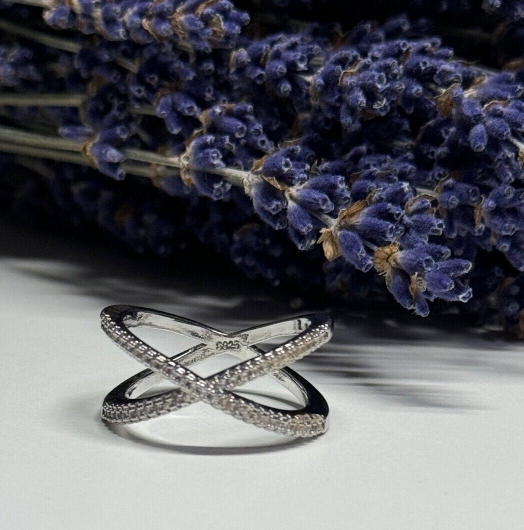 925 Sterling Silver CZ Ring Size 8.5