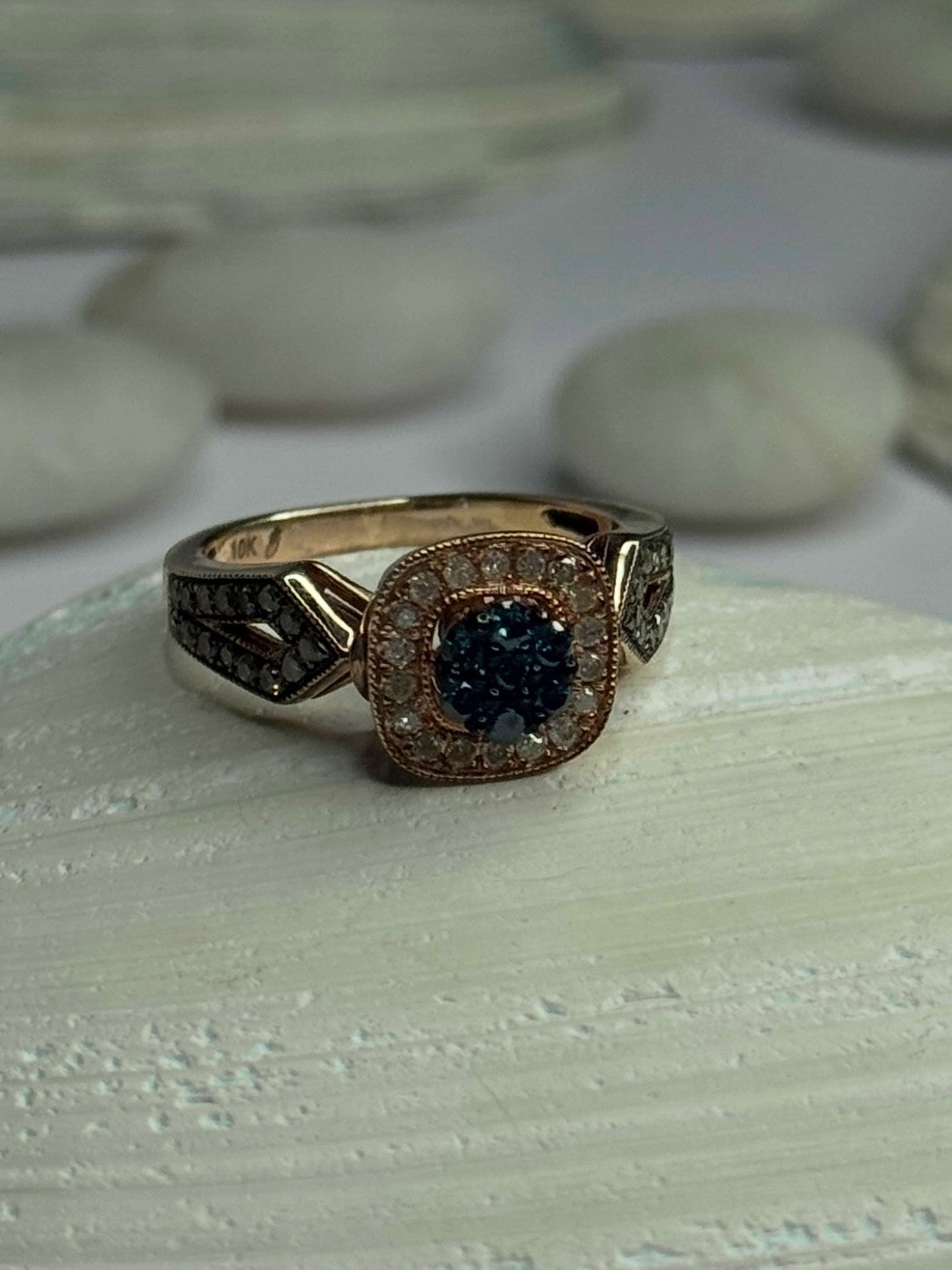 10K Rose Gold 0.5 Carat Clear & Teal Blue Dimond Ring Size 6