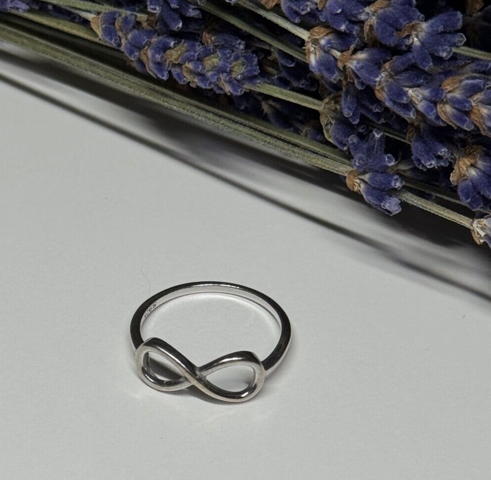 925 Sterling Silver Infinity Ring Size 8.5