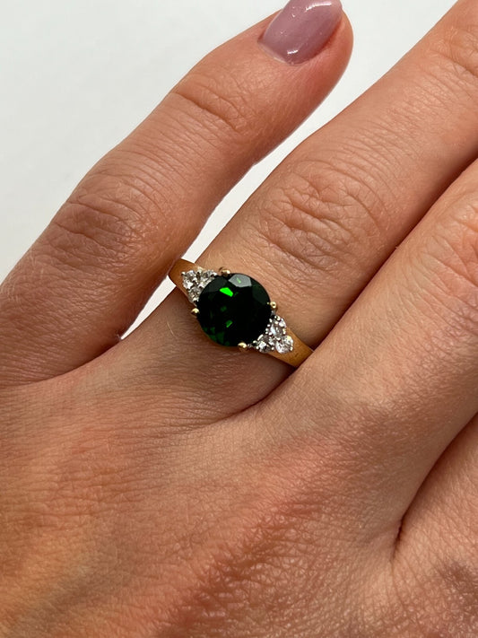 10K Yellow Gold Ring With Emerald & Diamonds Size 6
