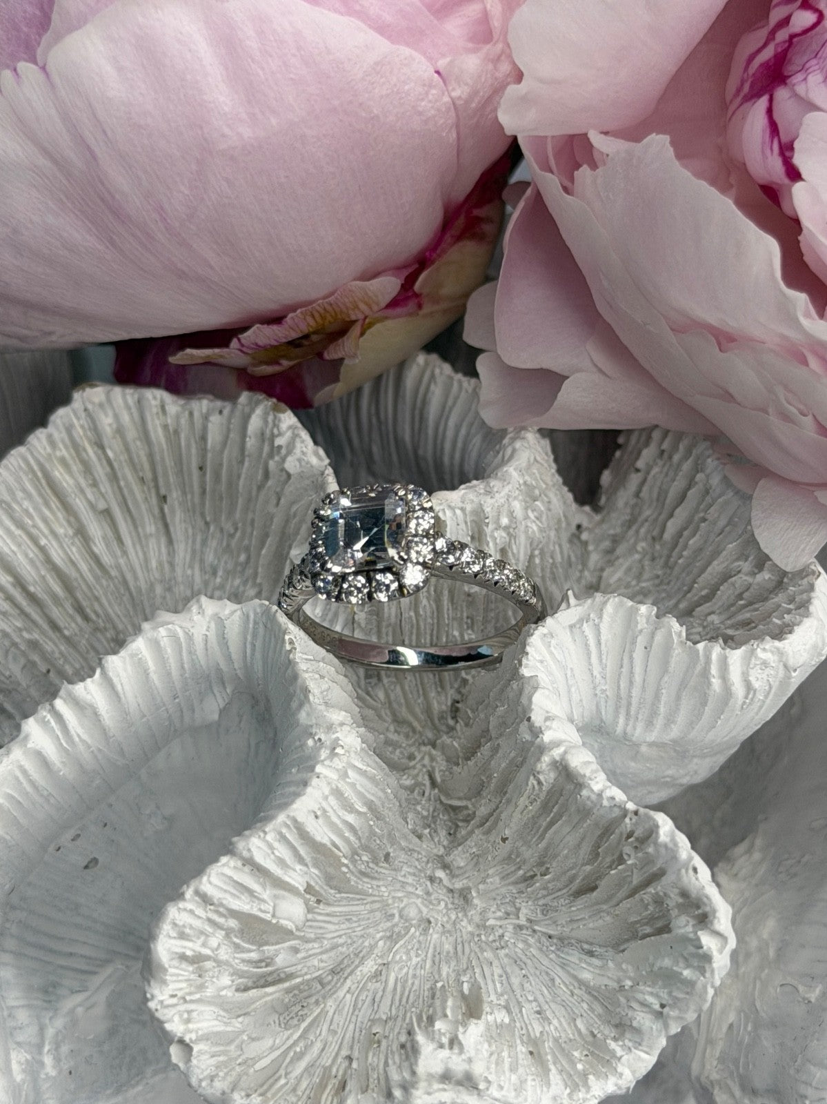 GOC 925 Sterling Silver tcw 1.75 Cz Ring Size 7