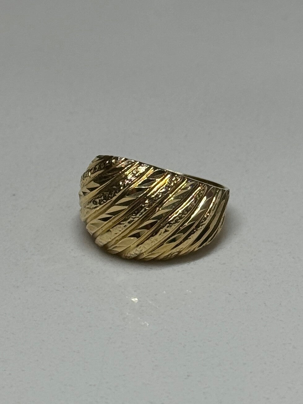 14K Yellow Gold Dream Ring Size 8