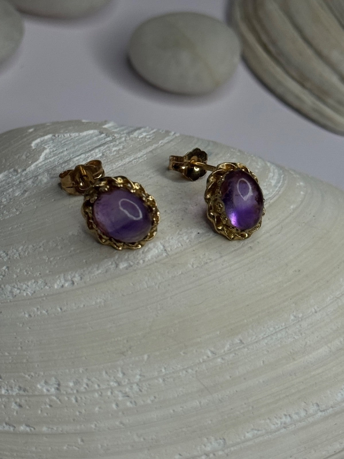 14K Yellow Gold Amethyst Stud Earrings Length 0.40 Inch