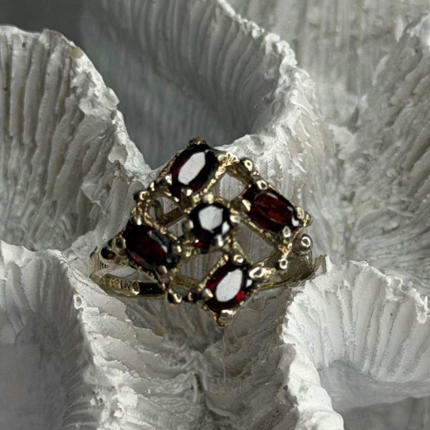 Vintage 925 Sterling Silver Garnet Ring Size 7