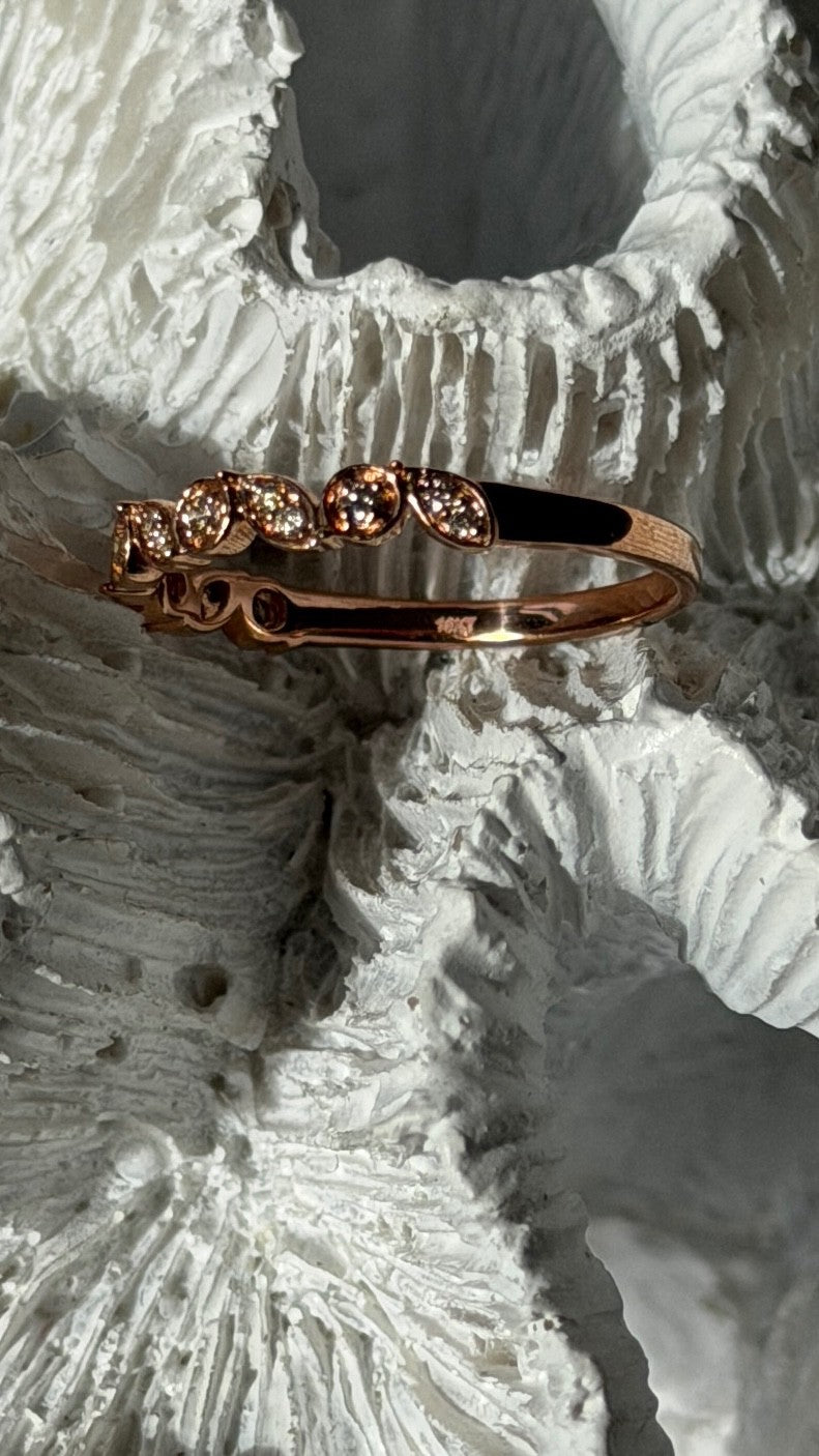 Classy Design 10K Rose Gold Diamond 0.12 ct Ring Size 6.5