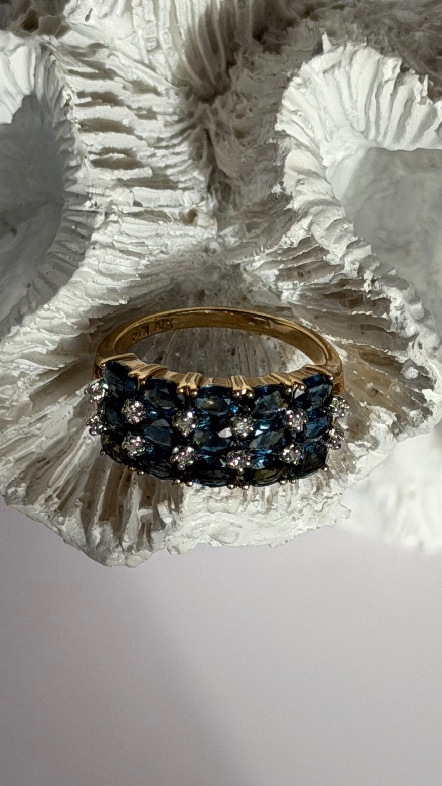 10K Yellow Gold London Blue Topaz & Diamond Ring Size 7