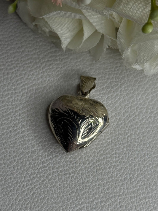 Retro 925 Sterling Silver Etched Heart Locket Pendant Length 1.20 Inch