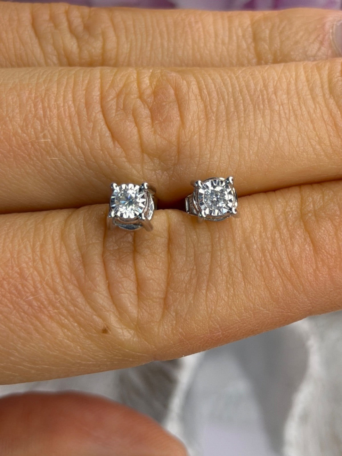 ZEI 14K White Gold Diamond tcw 0.14 ct Stud Earrings