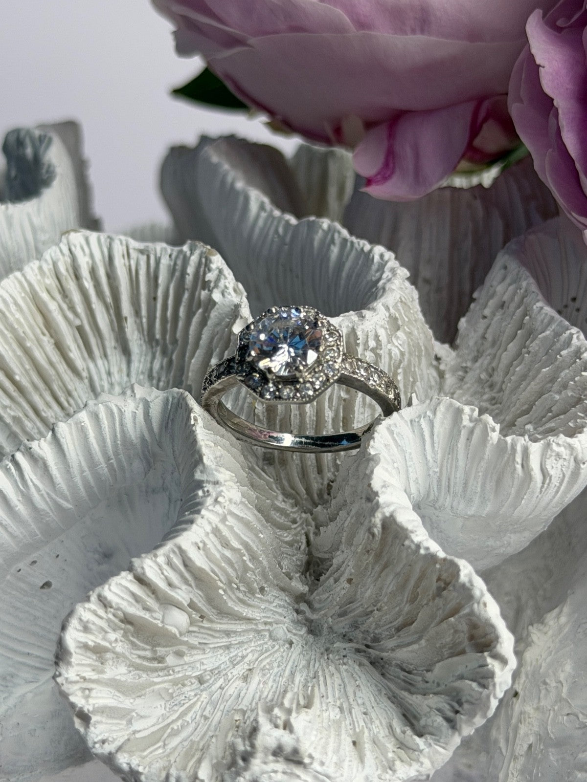 Beautiful 925 Sterling Silver Cz Ring Size 6