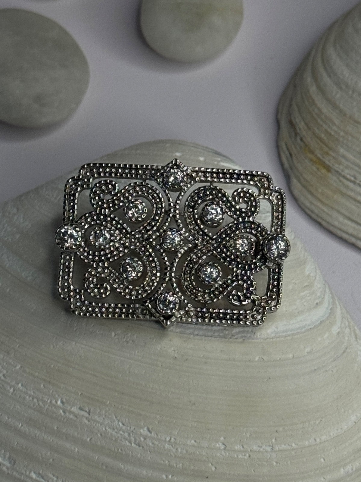 Elegant Design 925 Sterling Silver Beryl Brooch Length 1 Inch
