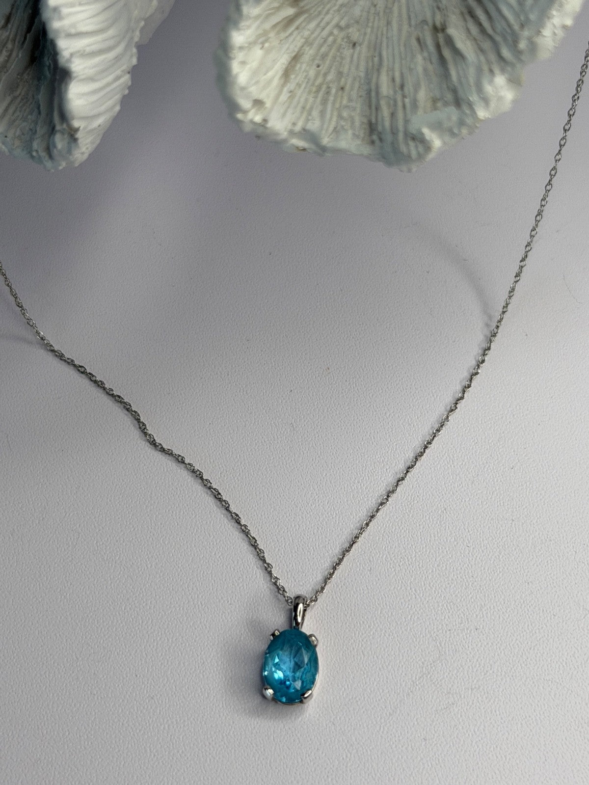 14K White Gold Topaz Pendant & 10K White Gold Chain