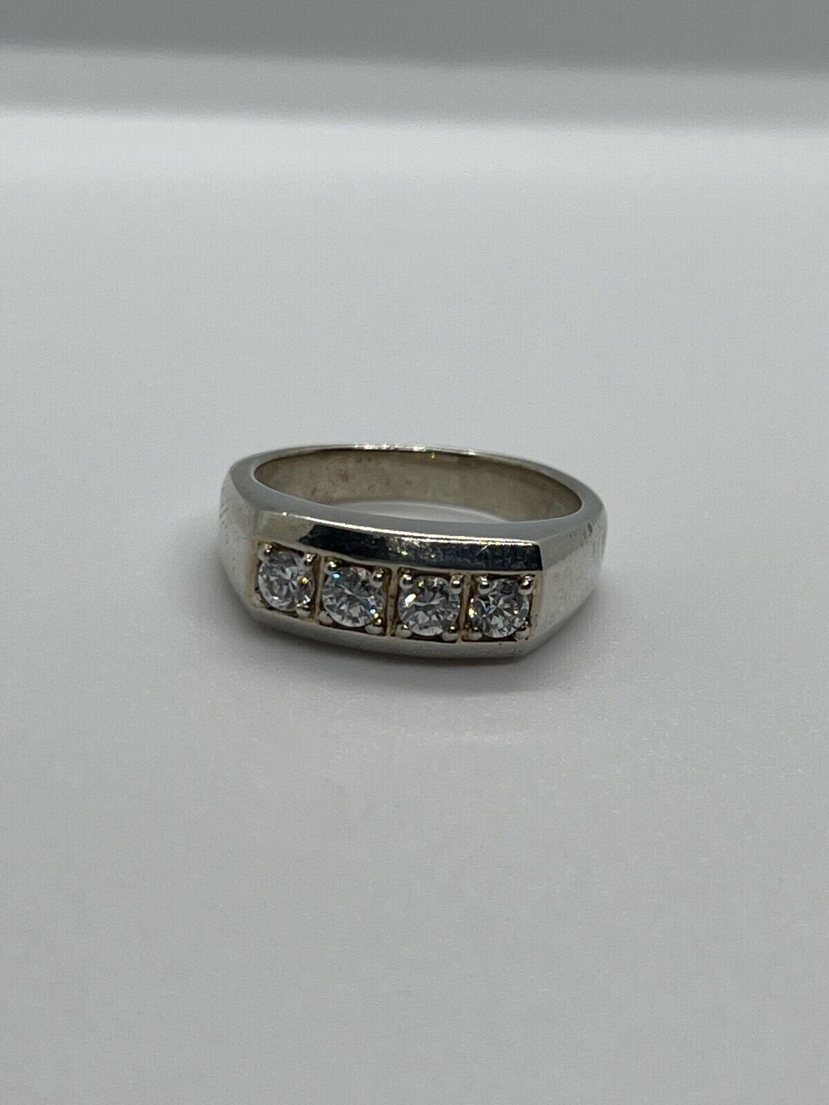925 Sterling Silver CZ Ring Size 9
