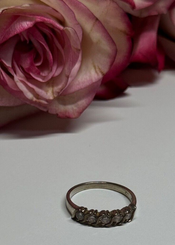 925 Sterling Silver CZ Ring Size 7