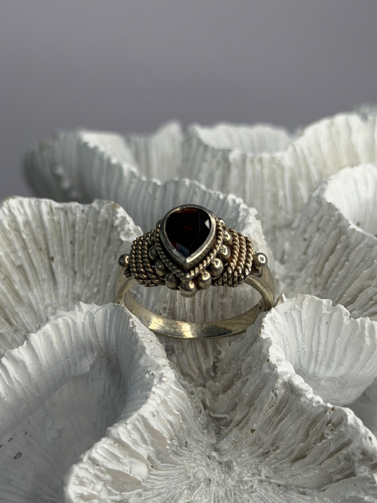 Vintage 925 Sterling Silver Garnet Ring Size 9