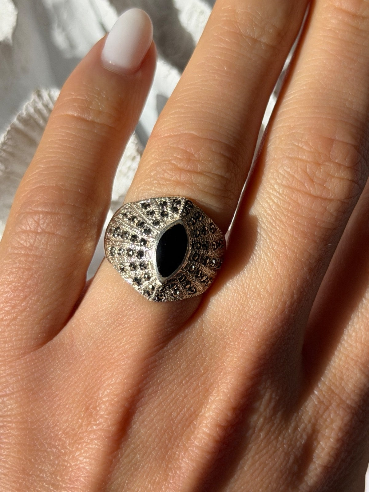 925 Sterling Silver Onyx & Marcasite Ring Size 6.5