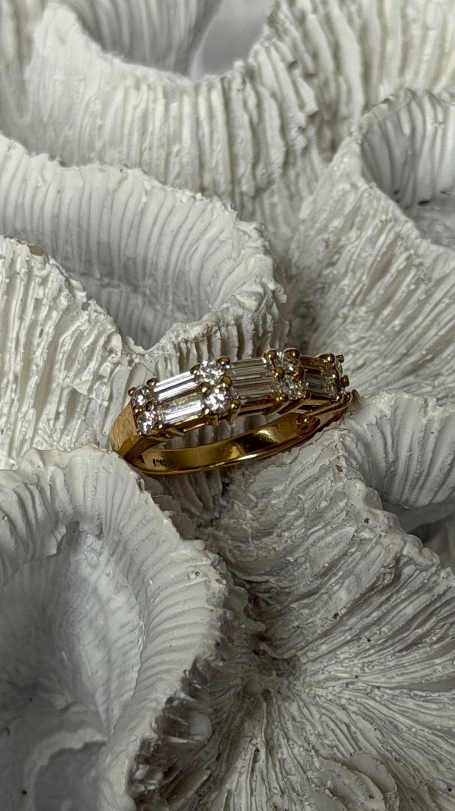 18K Yellow Gold Baguette 0.70 ct Round 0.38 ct Diamond Ring Size 5.5