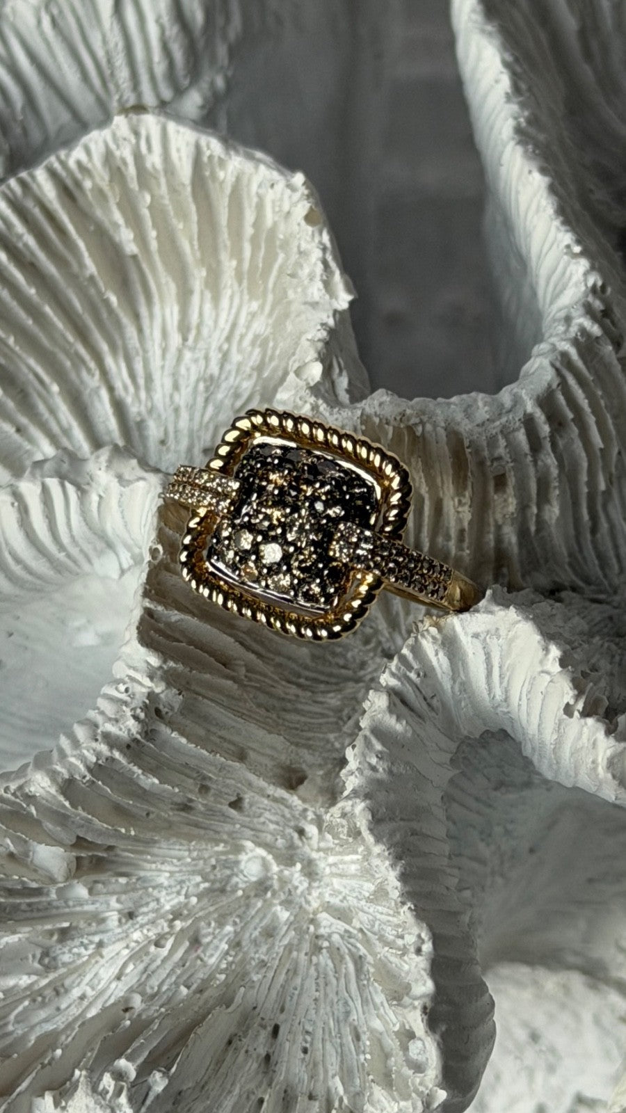 14K Yellow Gold Chocolate 1 ct & White 0.12 ct Diamond Ring Size 5.5