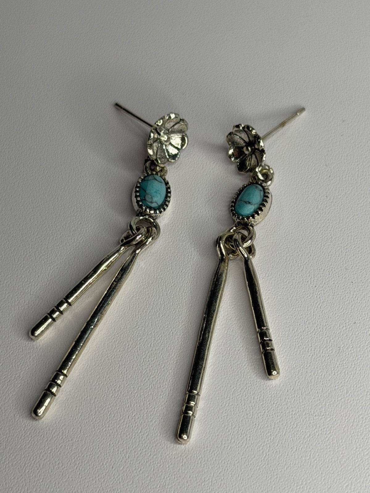 Vintage 925 Sterling Silver Turquoise Earrings