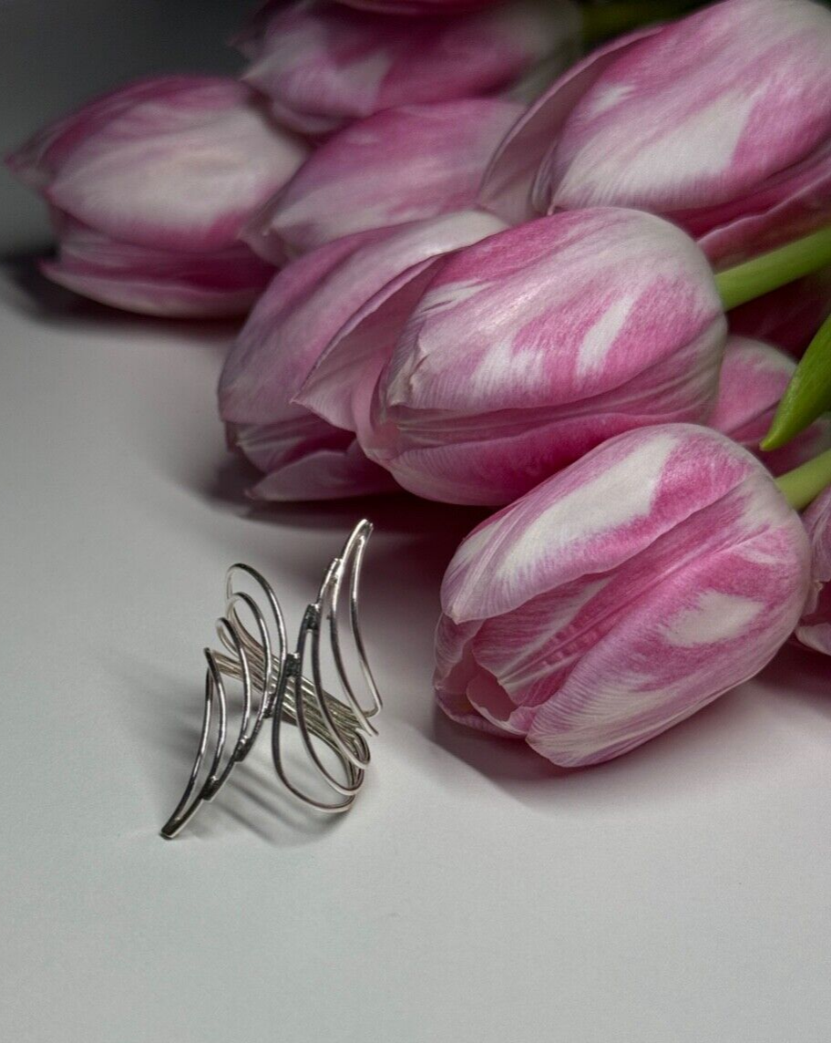 925 Sterling Silver Ring Size 7.5
