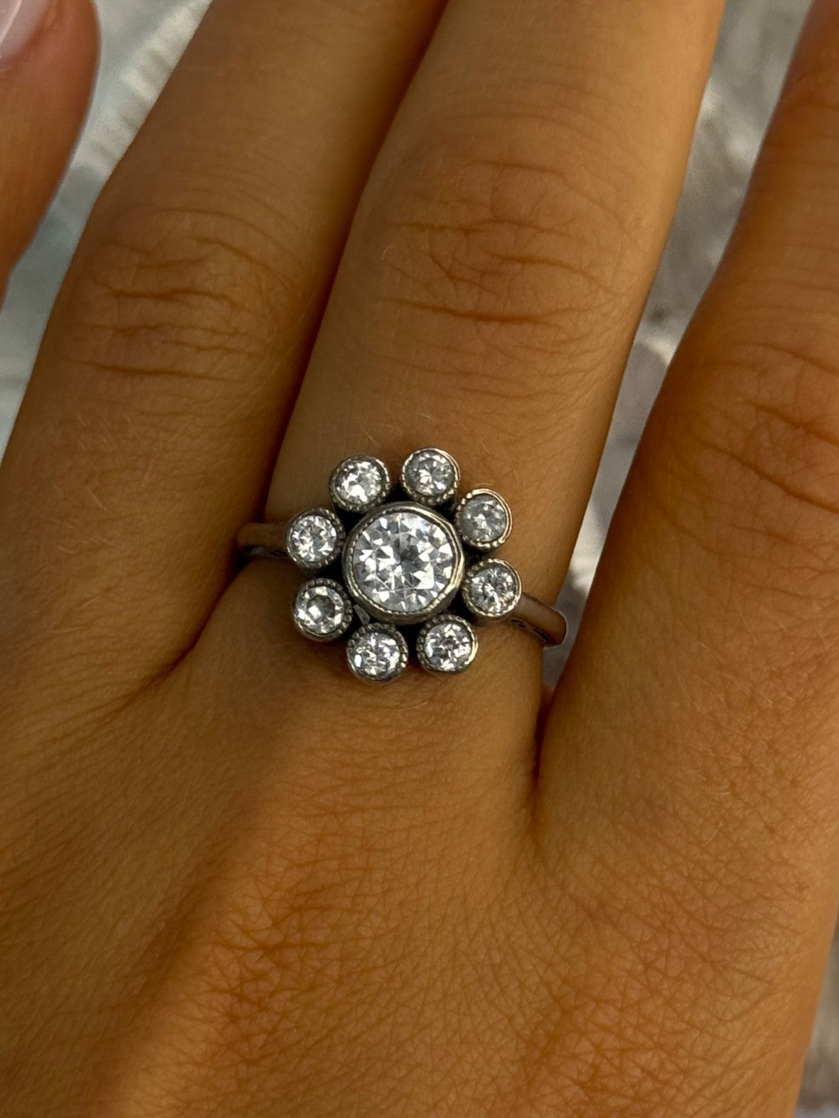 925 Sterling Silver CZ Flower Ring Size 9