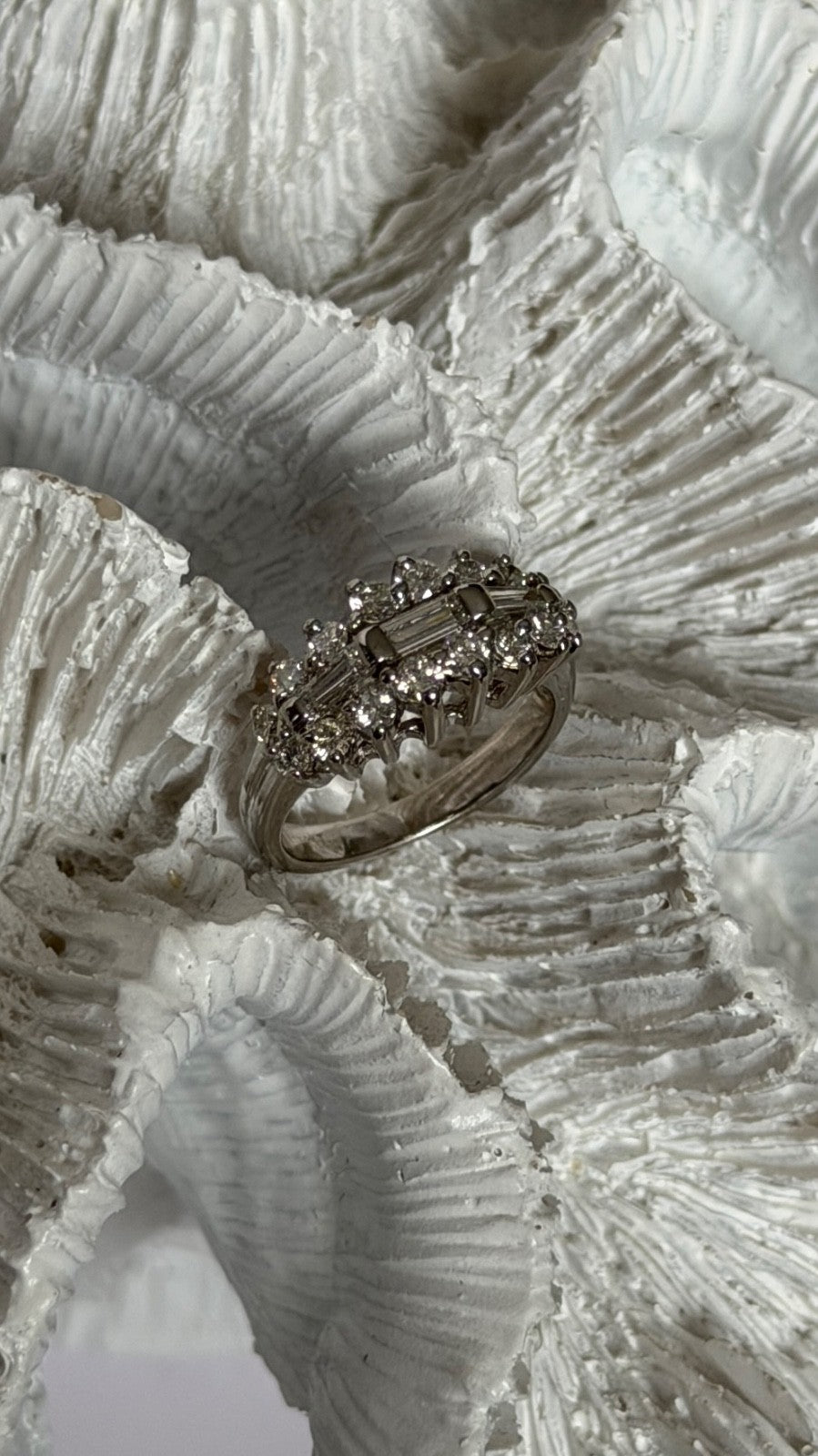 14K White Gold Diamond 0.80 carats Ring Size 4