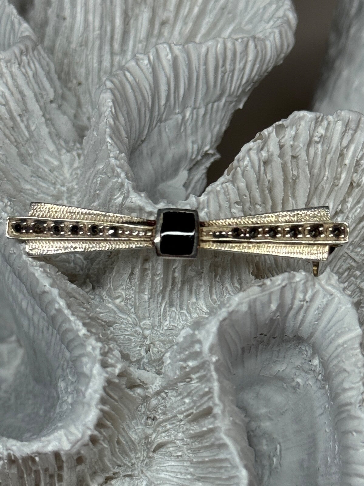 925 Sterling Silver Onyx & Marcasite Brooch Length 1.8 Inch