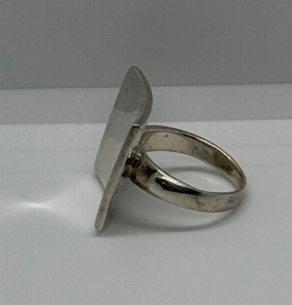 925 Sterling Silver Ring Size 8