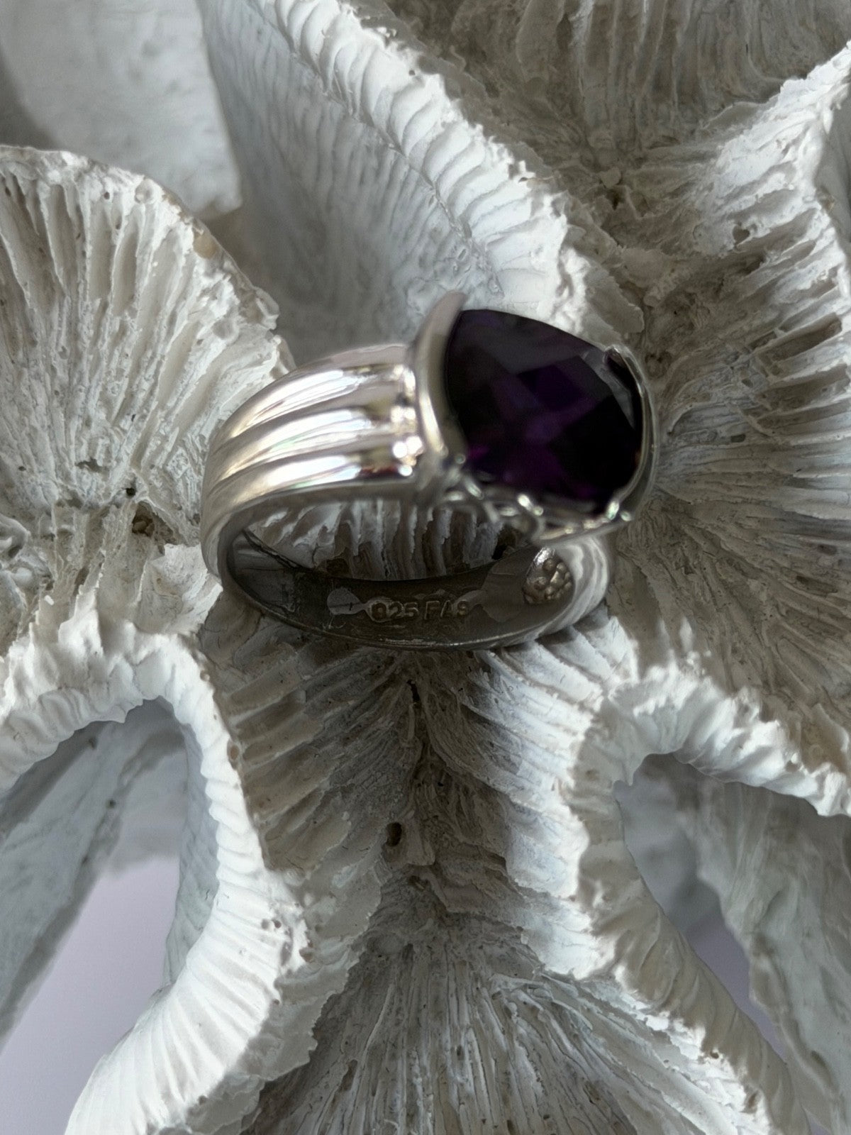 FAS 925 Sterling Silver Amethyst Ring Size 8