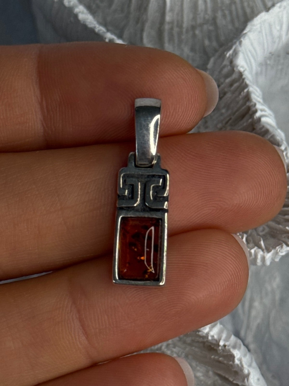 Vintage 925 Sterling Silver Amber Pendant Length 1.10 Inch